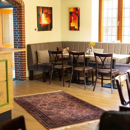 Hotel & Restaurant Hubertus Зенде Екстериор снимка